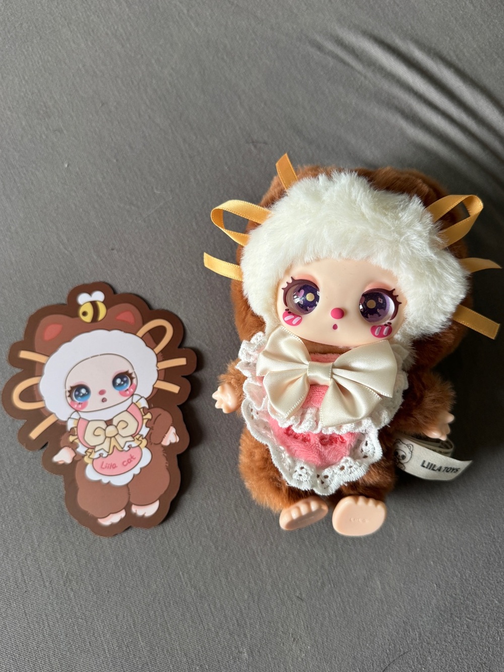 Liilla Cat Blind Box Chef Kitten Series Chocolate Hug Roll